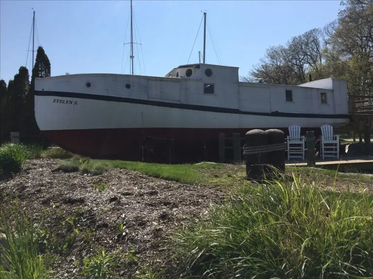 Evelyn S Exhibit (South Haven, MI)